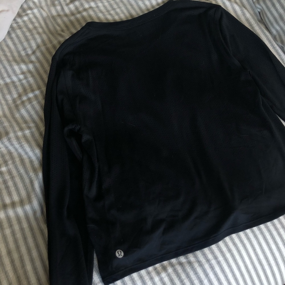 Lululemon breeze by long sleeve